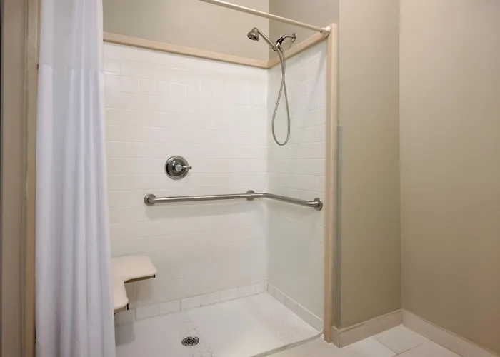 Baymont By Wyndham College Station